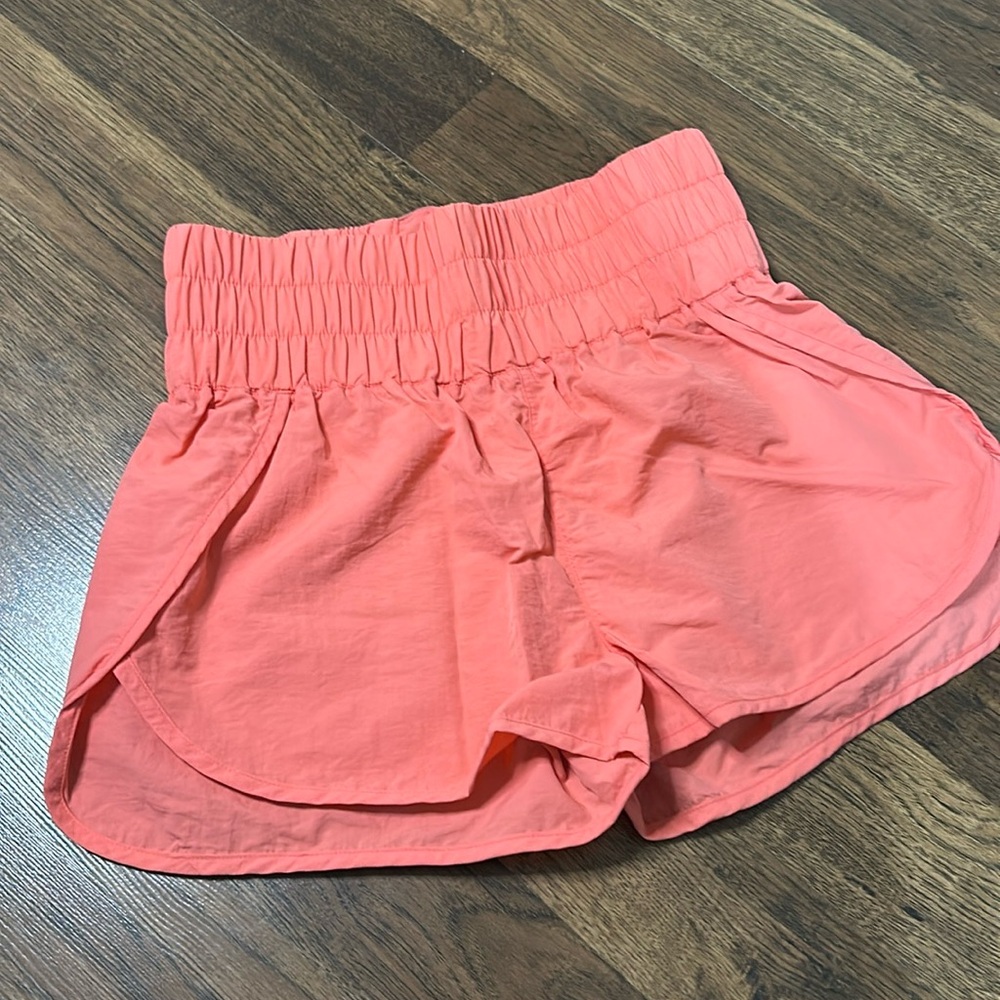 NWT Zenana Brand‎ High Rise/Scrunch Waist Shorts - in Coral